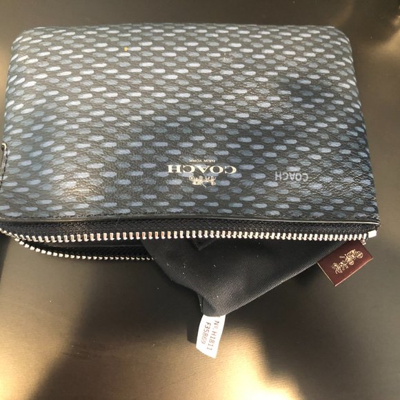 Navy Coach Wristlet - Picture 3 of 3